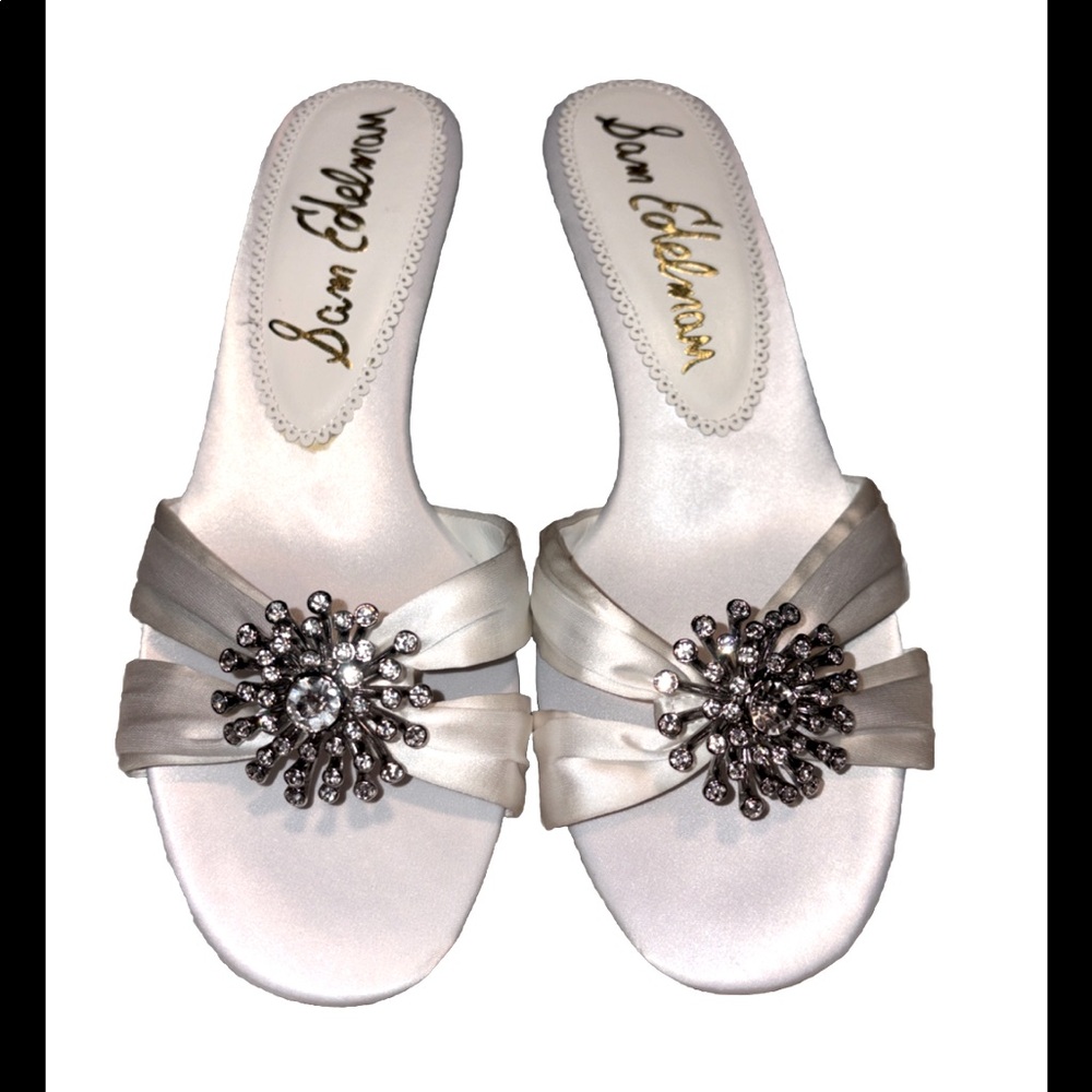 Sam Edelman Women’s Cindie White Satin Kitten Heel Rhinestone Accent Sz 8.5 NWOT